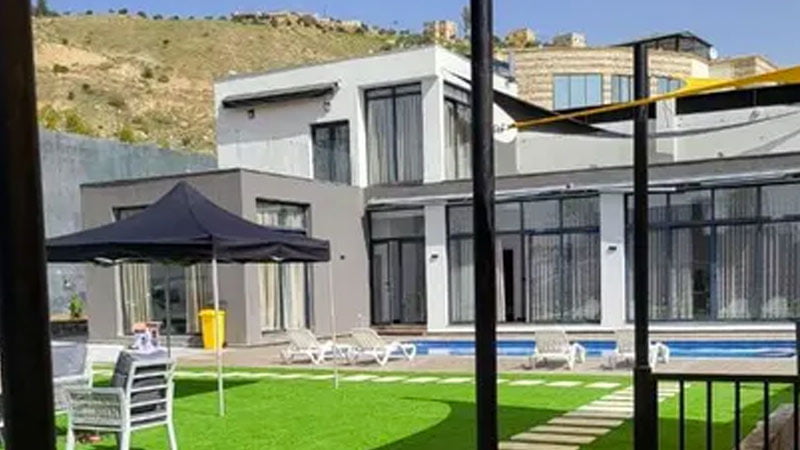 Exterior-view-with-garden-area-of-Sana-Farm-A